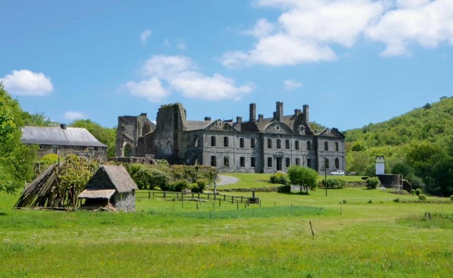 La Forge B&B Perret  エクステリア 写真
